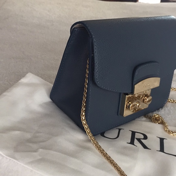 Furla mini with gold hardware - Picture 8 of 8